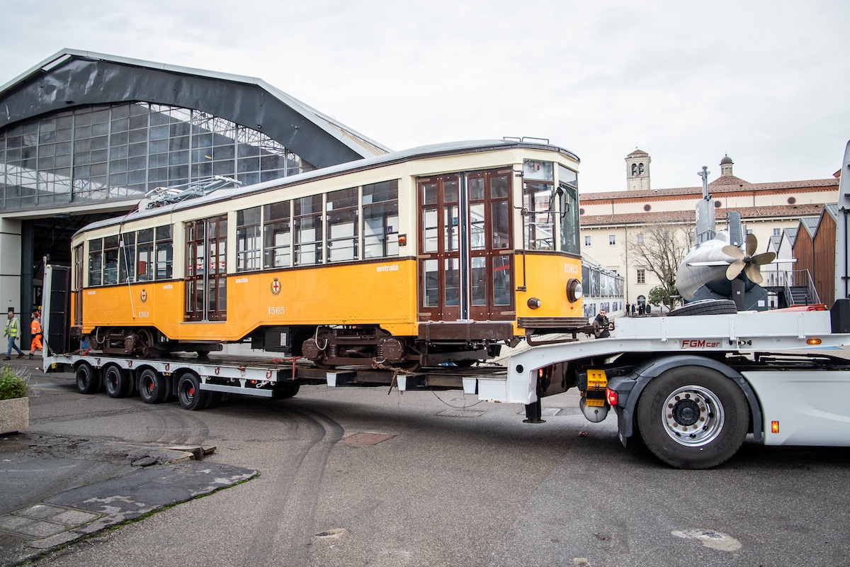 tram carelli milano